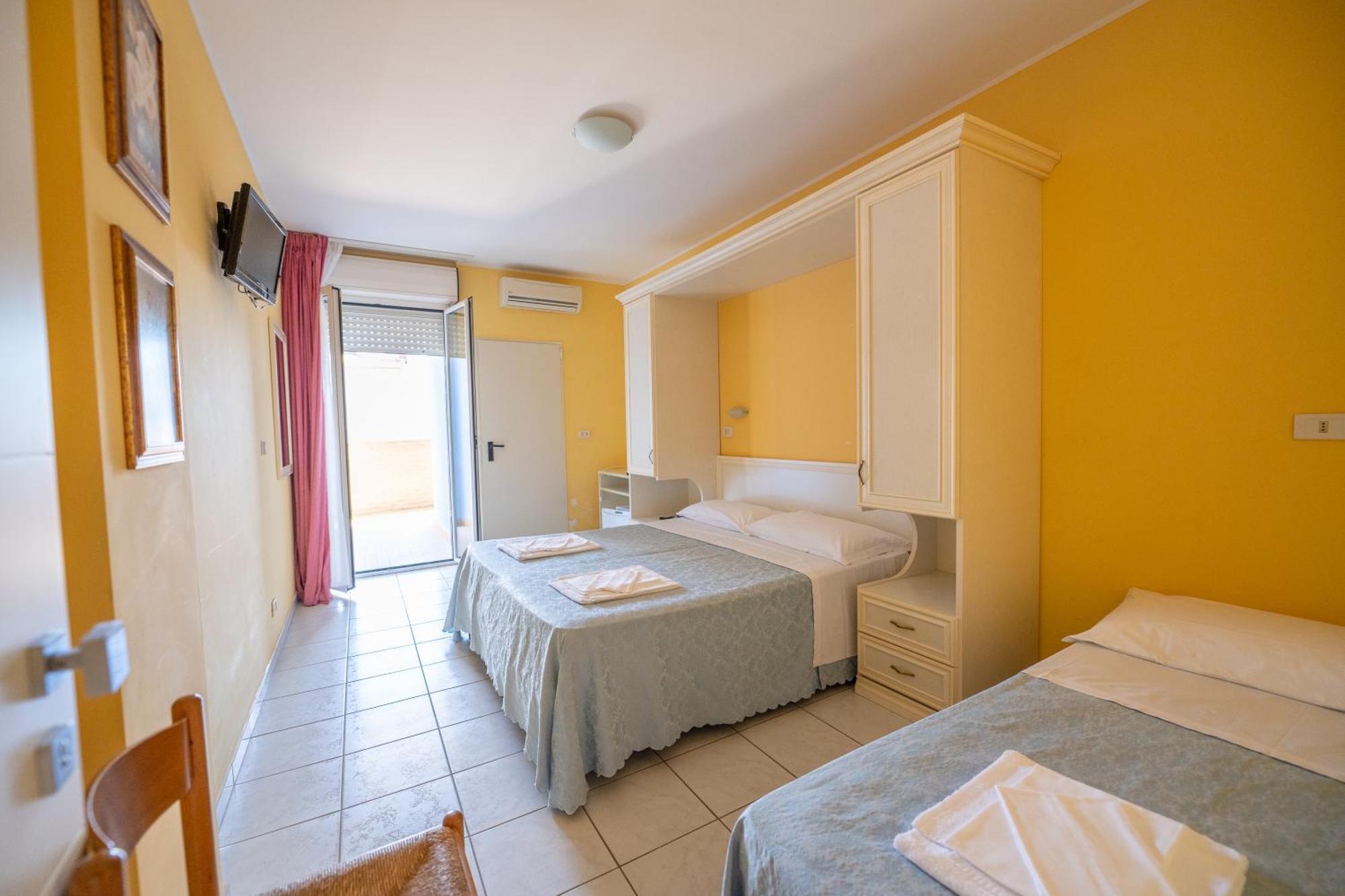 רוזטו דליי אברוצי Di Matteo Hotel מראה חיצוני תמונה