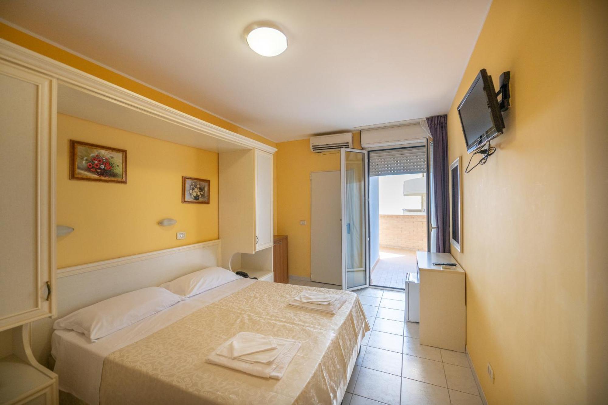 רוזטו דליי אברוצי Di Matteo Hotel מראה חיצוני תמונה